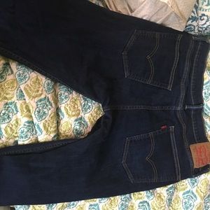 Dark wash men’s Levi’s