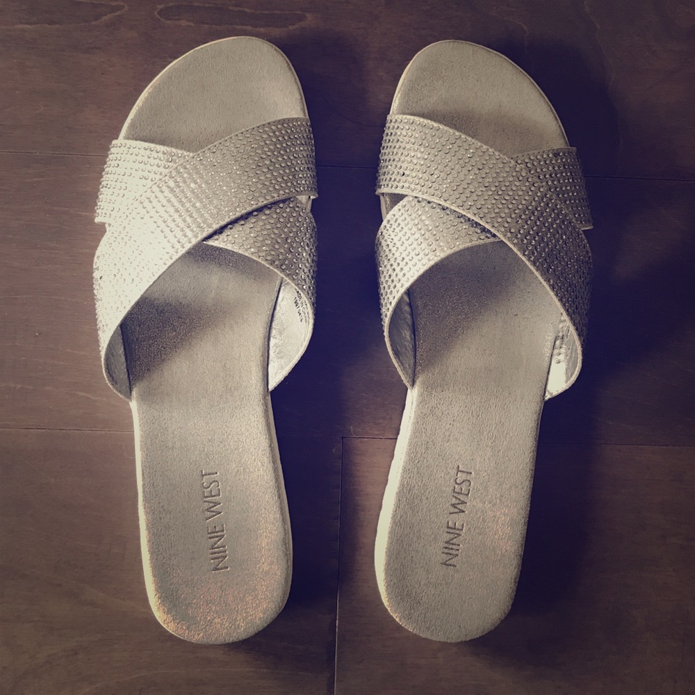 Nine West silver slip on sandals size 8.5