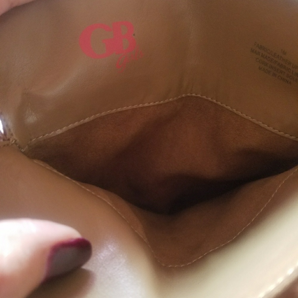 Shoes - Picture 3 of 4