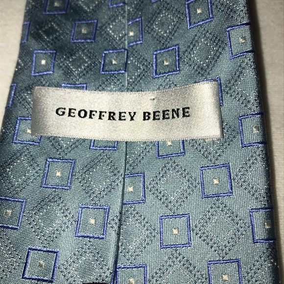 Geoffrey Beene Tie - Picture 3 of 4