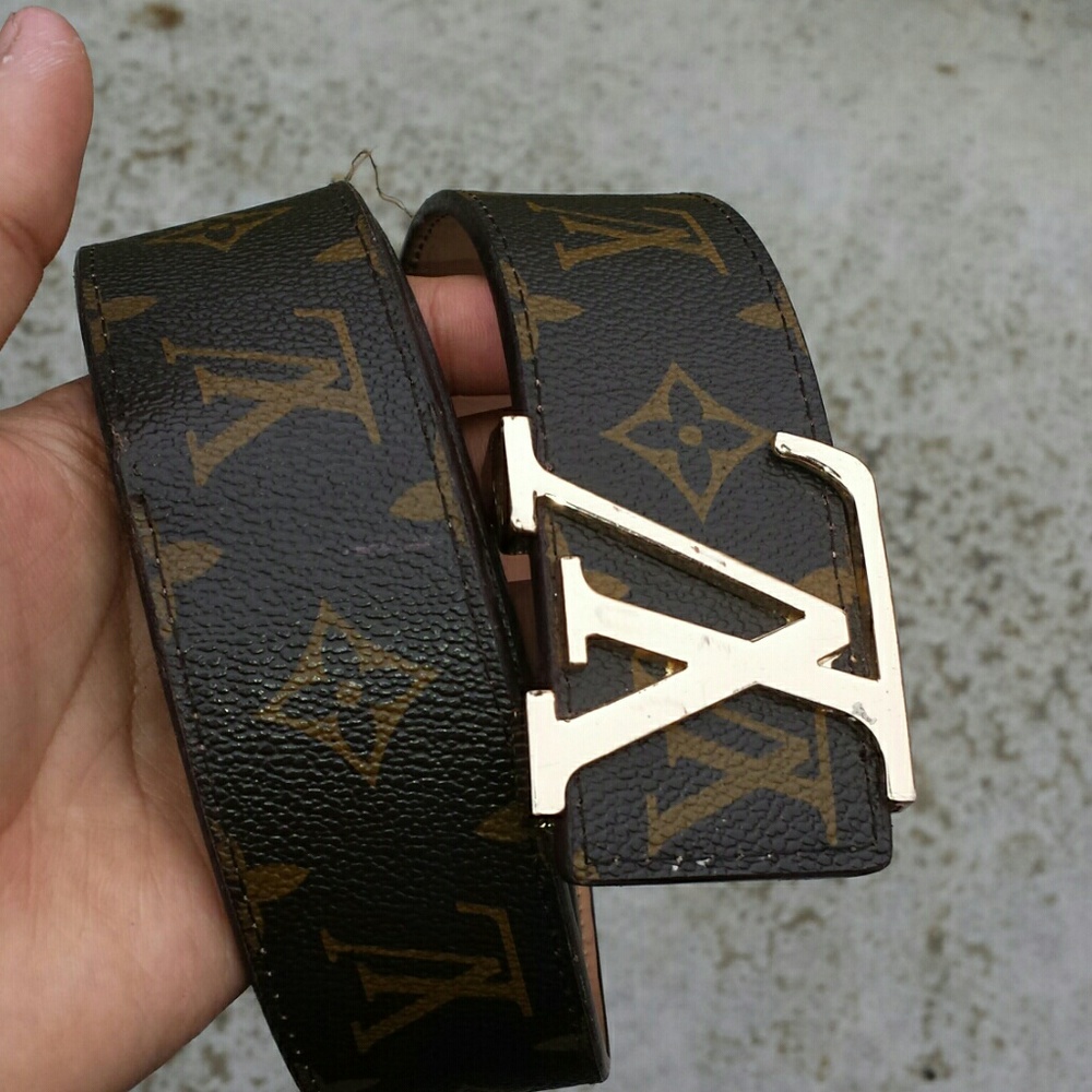 LOUIS VUITTON BELT