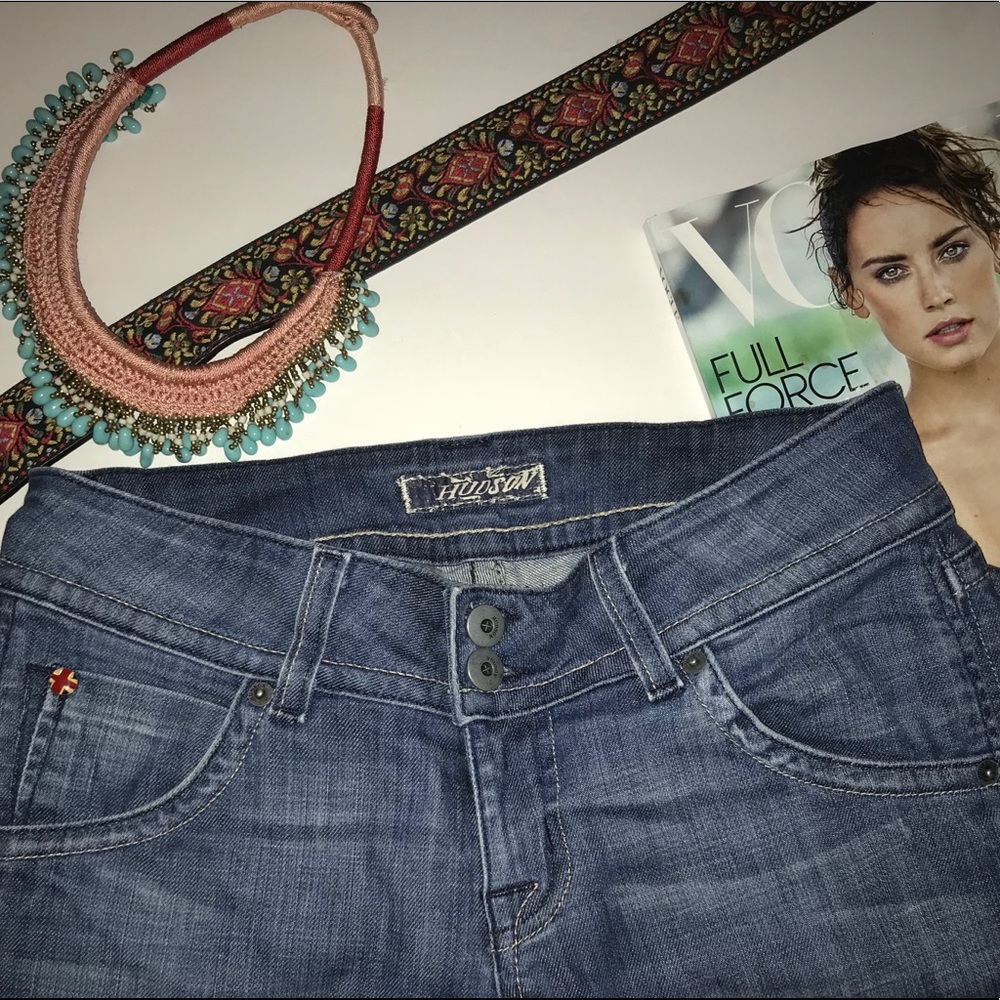 EUC! Hudson Brand- Classic Bootcut Jeans -Size 27