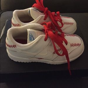 Nike shoes toddler girl/boy