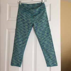 Fabletics EUC size S capri leggings