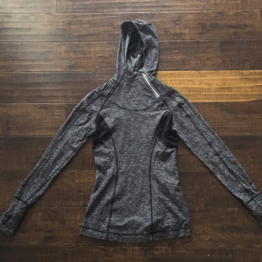 Lululemon long sleeve top