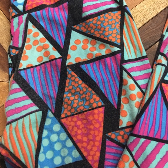 Lularoe One Size Leggings - Picture 2 of 3