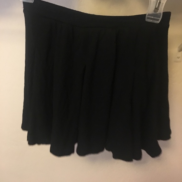 Skirt - Picture 2 of 2