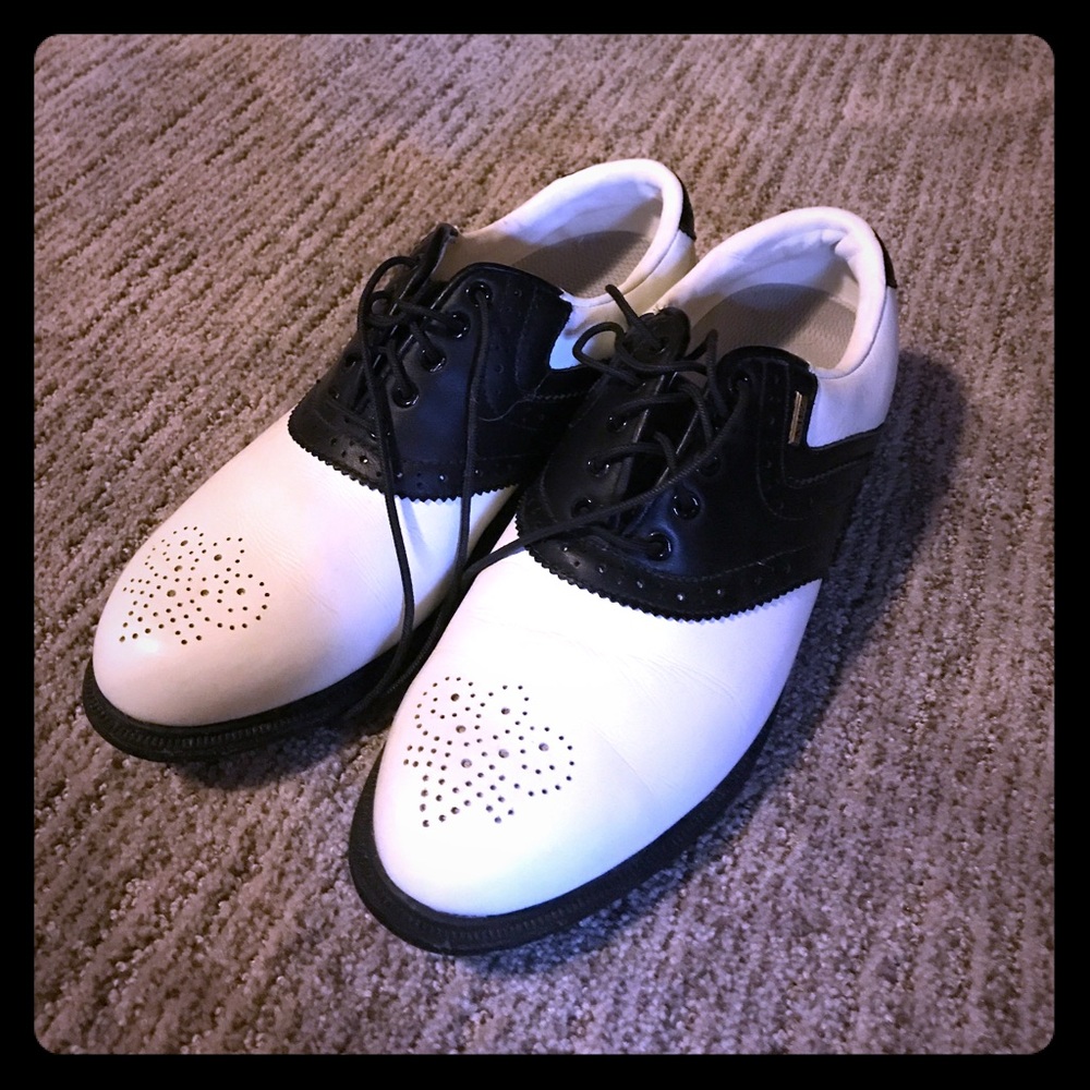 Ladies Golf Shoes. Leather. Size 8. Miz Collection