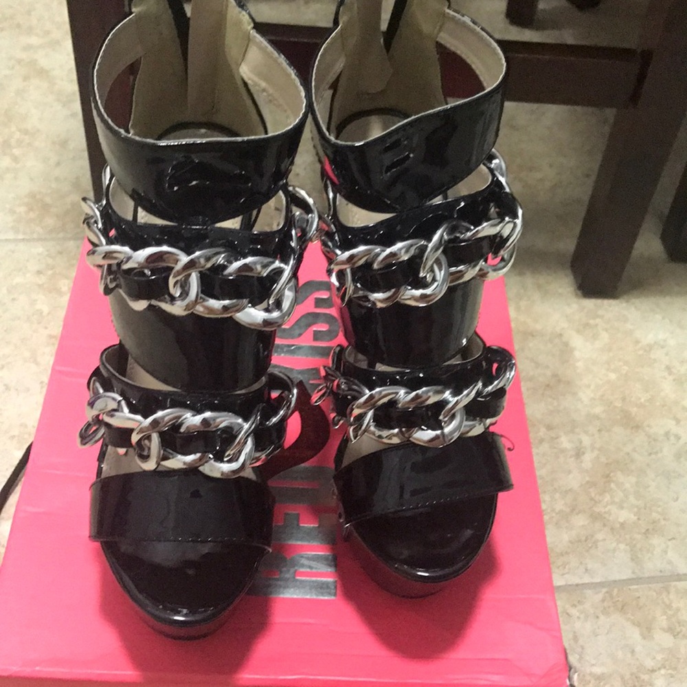RedKiss Black Platform Stiletto Heels Sz.9