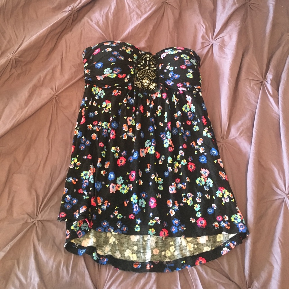 Tube top with flowers