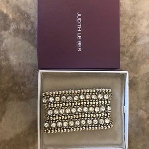 BRAND NEW- Swarovski hand made bracelet💜