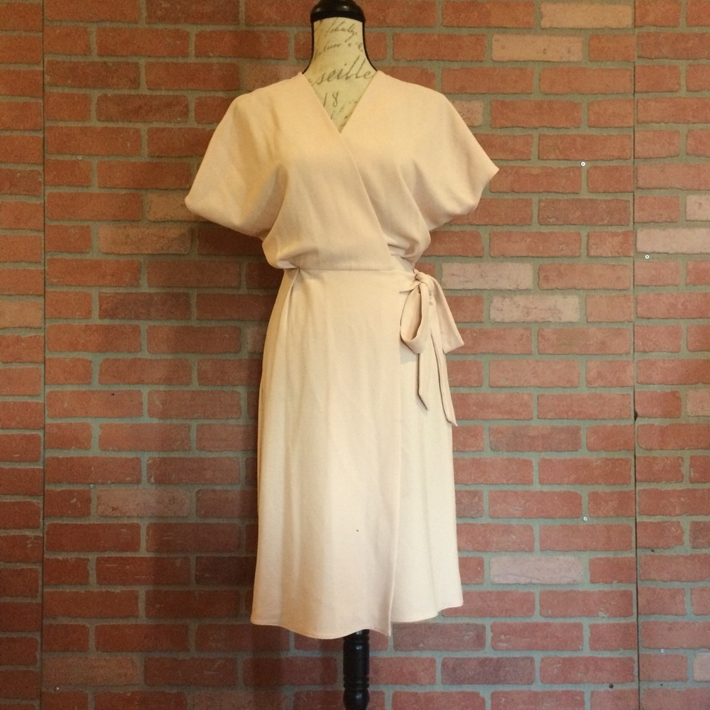 Pink wrap dress size 4 ✨