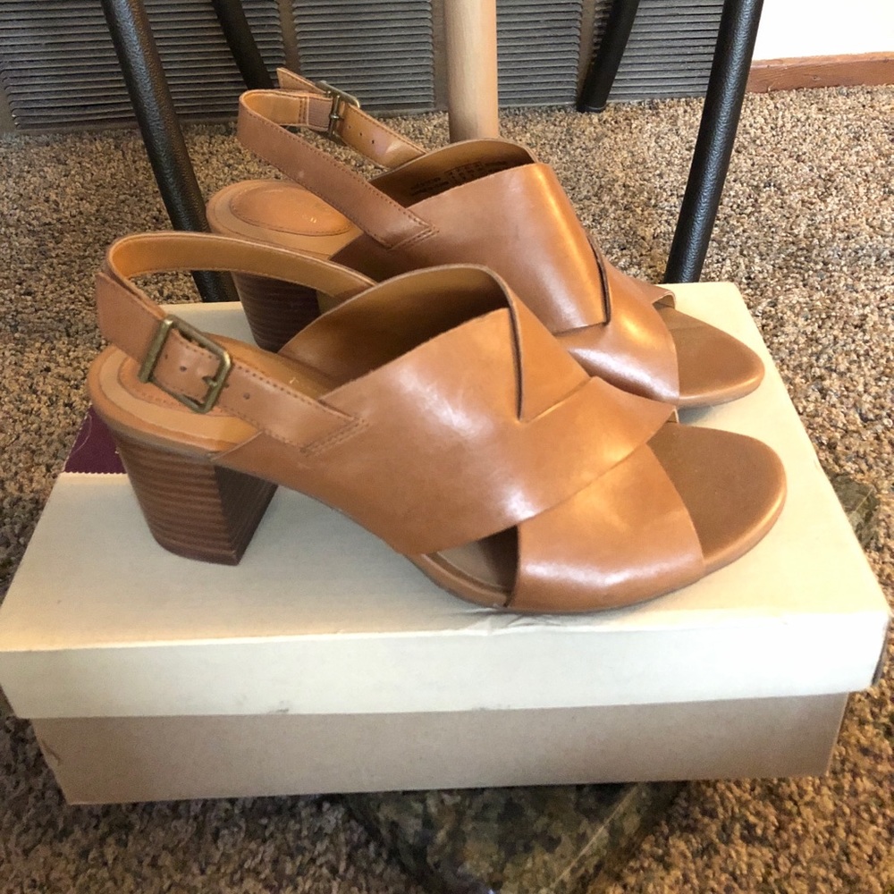 Clark’s Ralene Vive Leather Shoes 8.5 NIB