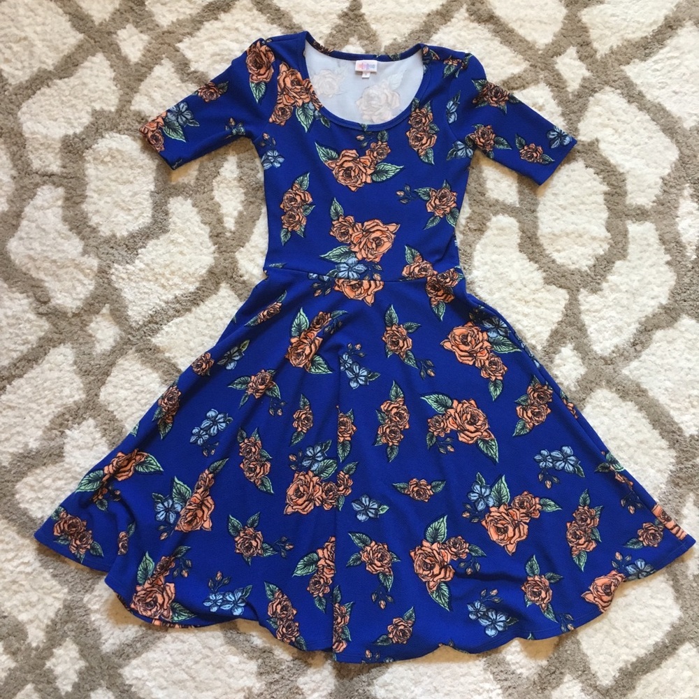 NWOT LulaRoe Nicole Dress