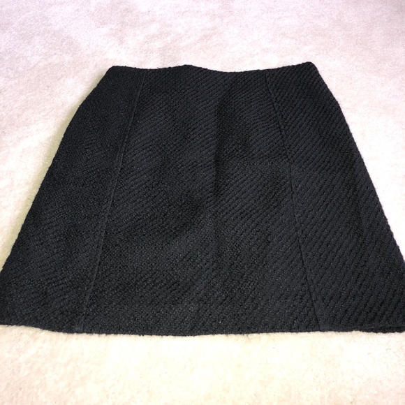 LOFT Skirt - Picture 3 of 4