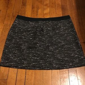 Banana Republic black and White tweed Skirt