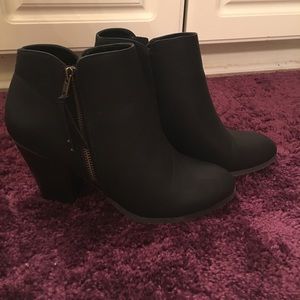 Ankle boots
