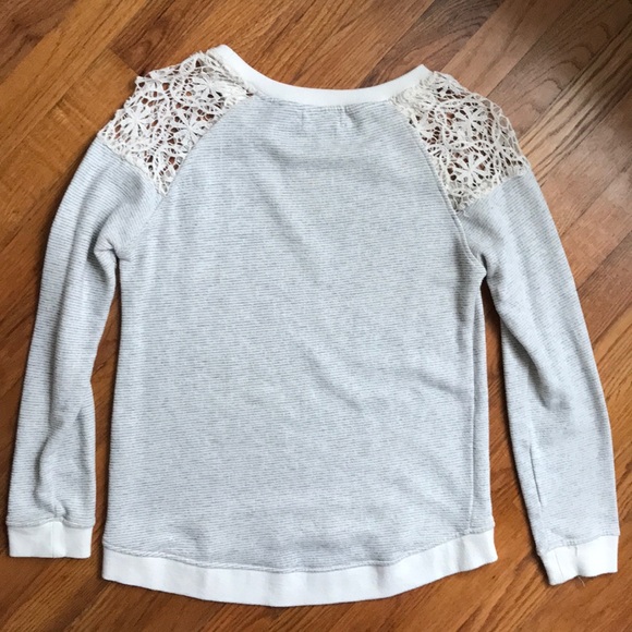 Cute sweatshirt with crocheted sleeve caps! - Picture 5 of 7