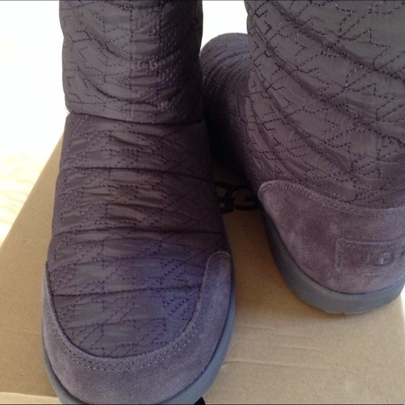 Quilted Puffy houndstooth Lavender UGG Boots Size5 - Picture 3 of 4