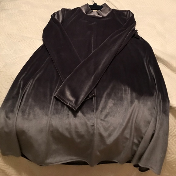 Dresses & Skirts - Grey velvet dress