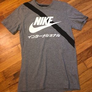 NiKe International Mens Size Small T Shirt