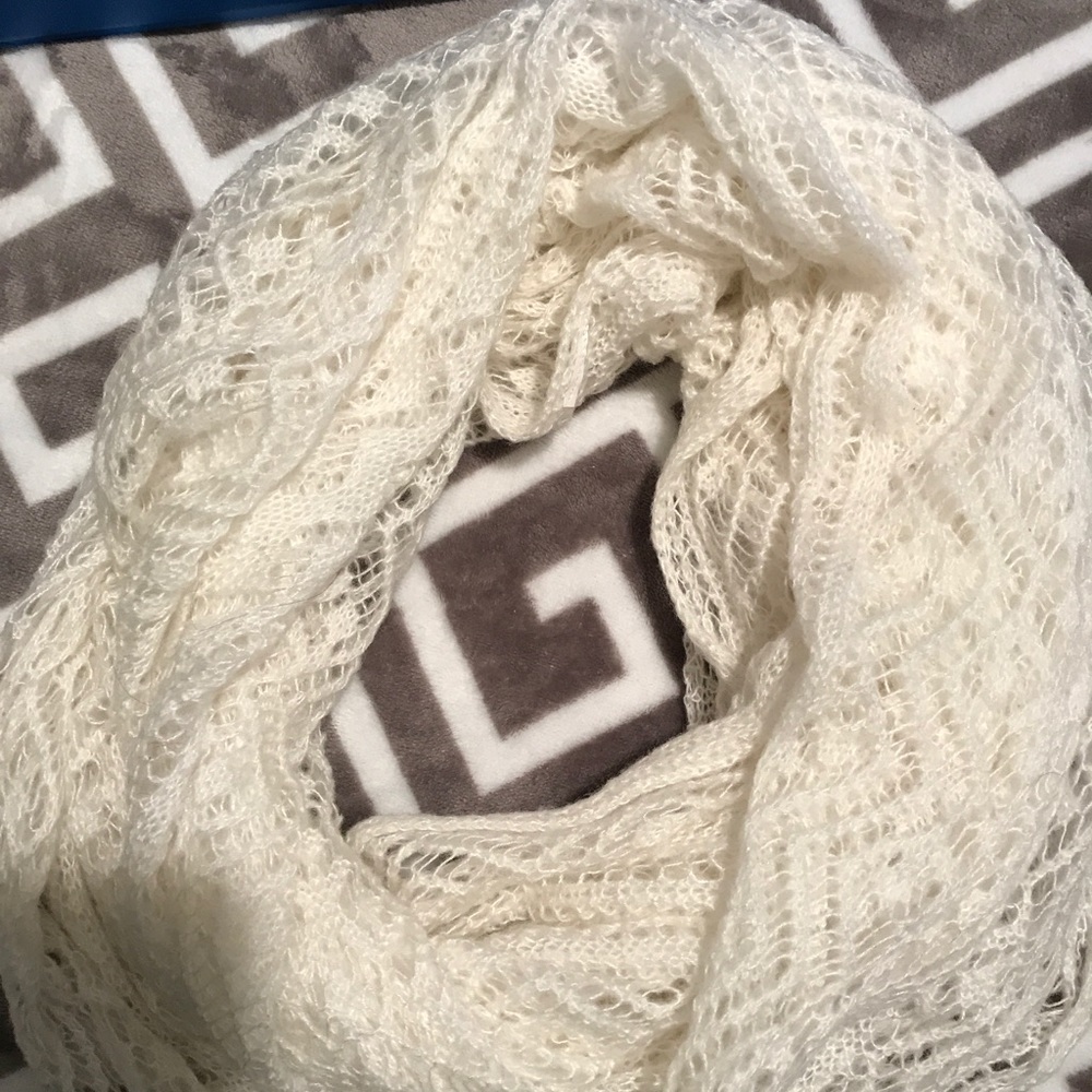 Infinity scarf