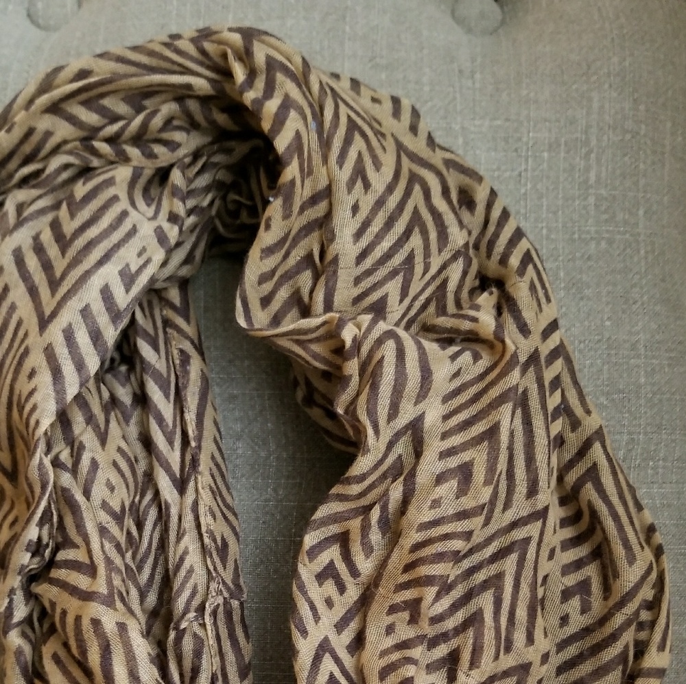 💛SOLD 💛Chevron Tan and Brown Infinity Scarf