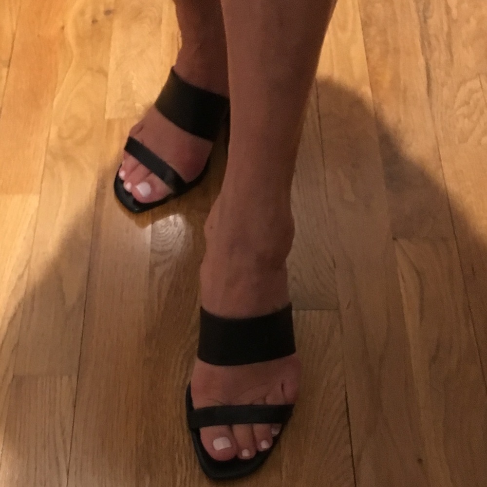 Adorable wedge sandal