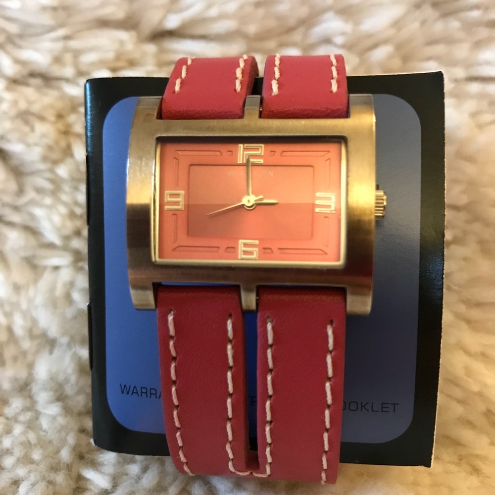 GREAT HOLIDAY GIFT Kenneth Cole REACTION