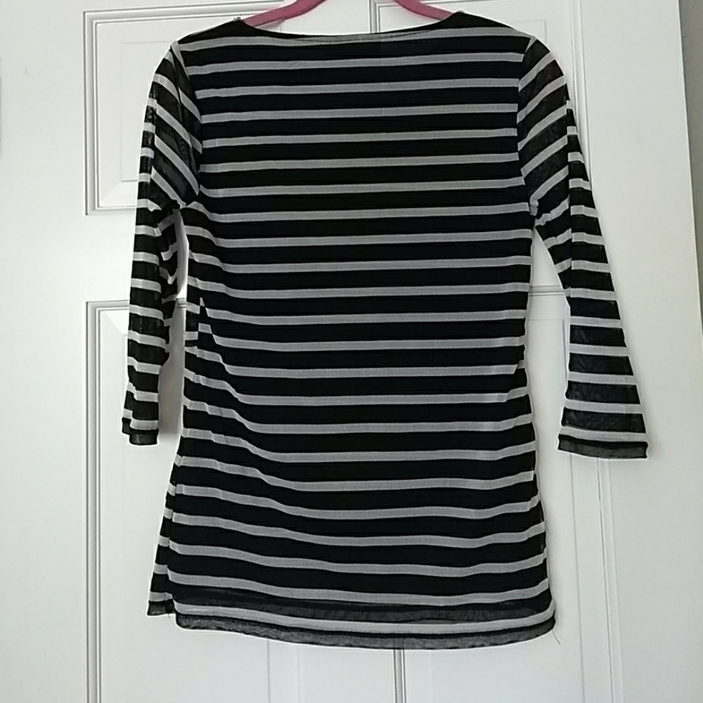 Gorgeous Blouse! - Picture 5 of 7