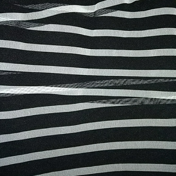 Gorgeous Blouse! - Picture 2 of 7