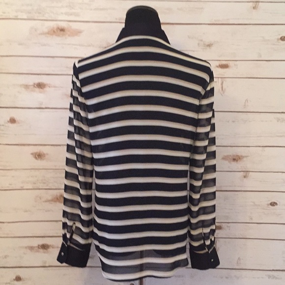 Ann Taylor Blouse - Picture 2 of 6