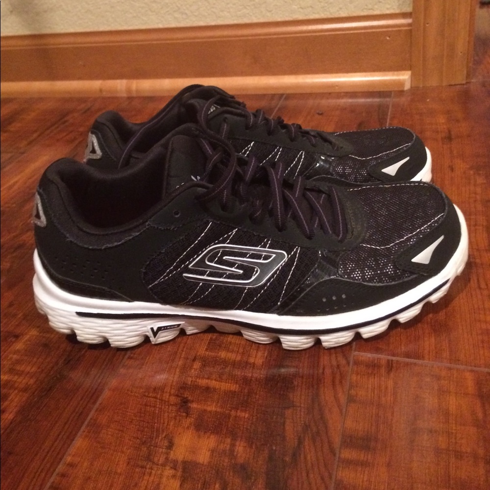 Black V Stride Sketchers