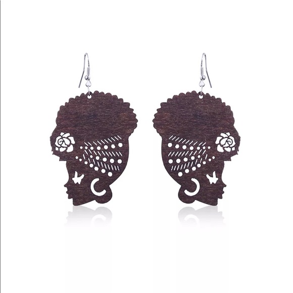 🆕🛍African Earrings 🛍🆕 - Picture 3 of 3