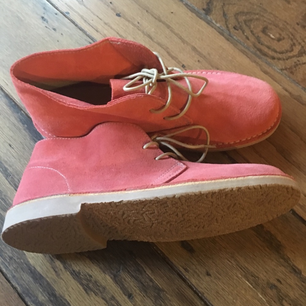 🌺Salmon colored suede ankle boots🌺