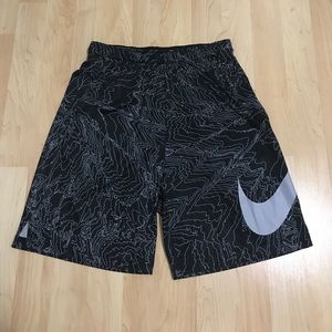 NIKE MENS ATHLETICS SHORTS (MEDIUM)