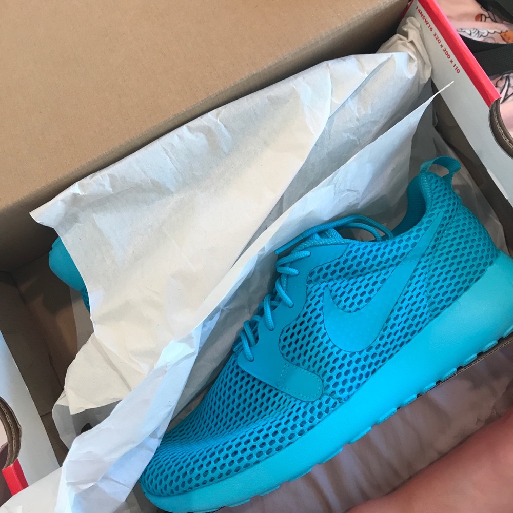 🌸SOLD🌸 Nike Roshe One Hyperbreathe - Picture 7 of 7