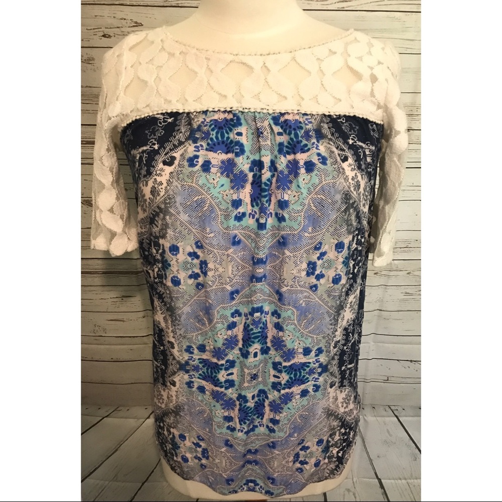 Akemi+Kin Anthro lace yoke maite blouse blue print