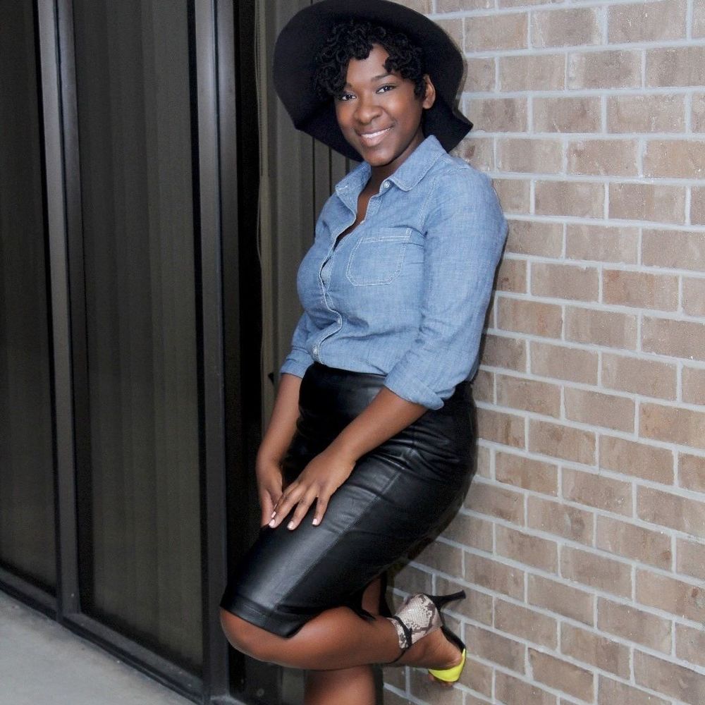 Meet your Posher, Elizabeth