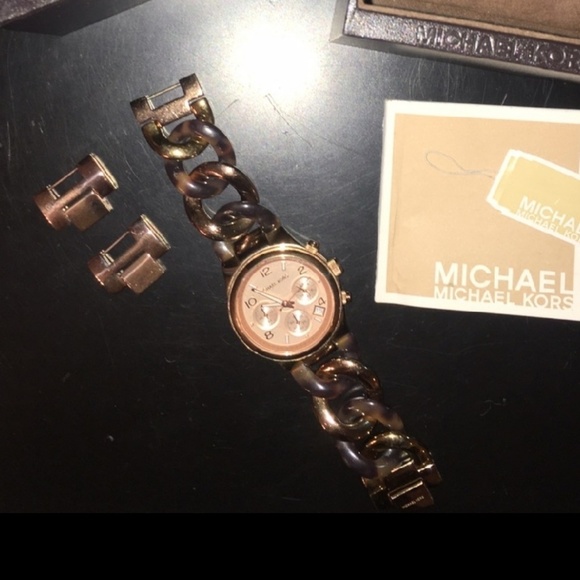 Authentic Michael Kors Watch - Picture 2 of 5