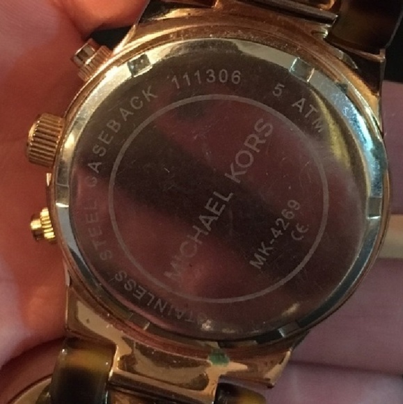 Authentic Michael Kors Watch - Picture 3 of 5