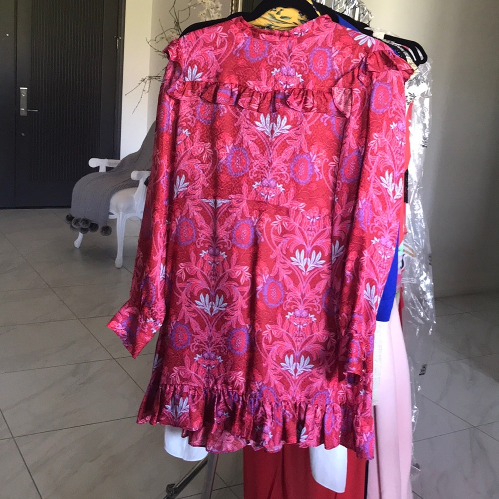 Cute mini dress with long sleeves