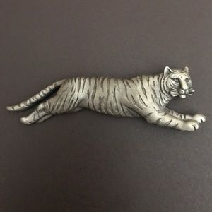 Vintage Tiger pin