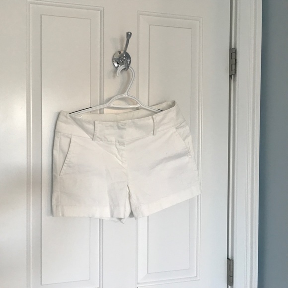 Ann Taylor Pants - White Ann Taylor shorts