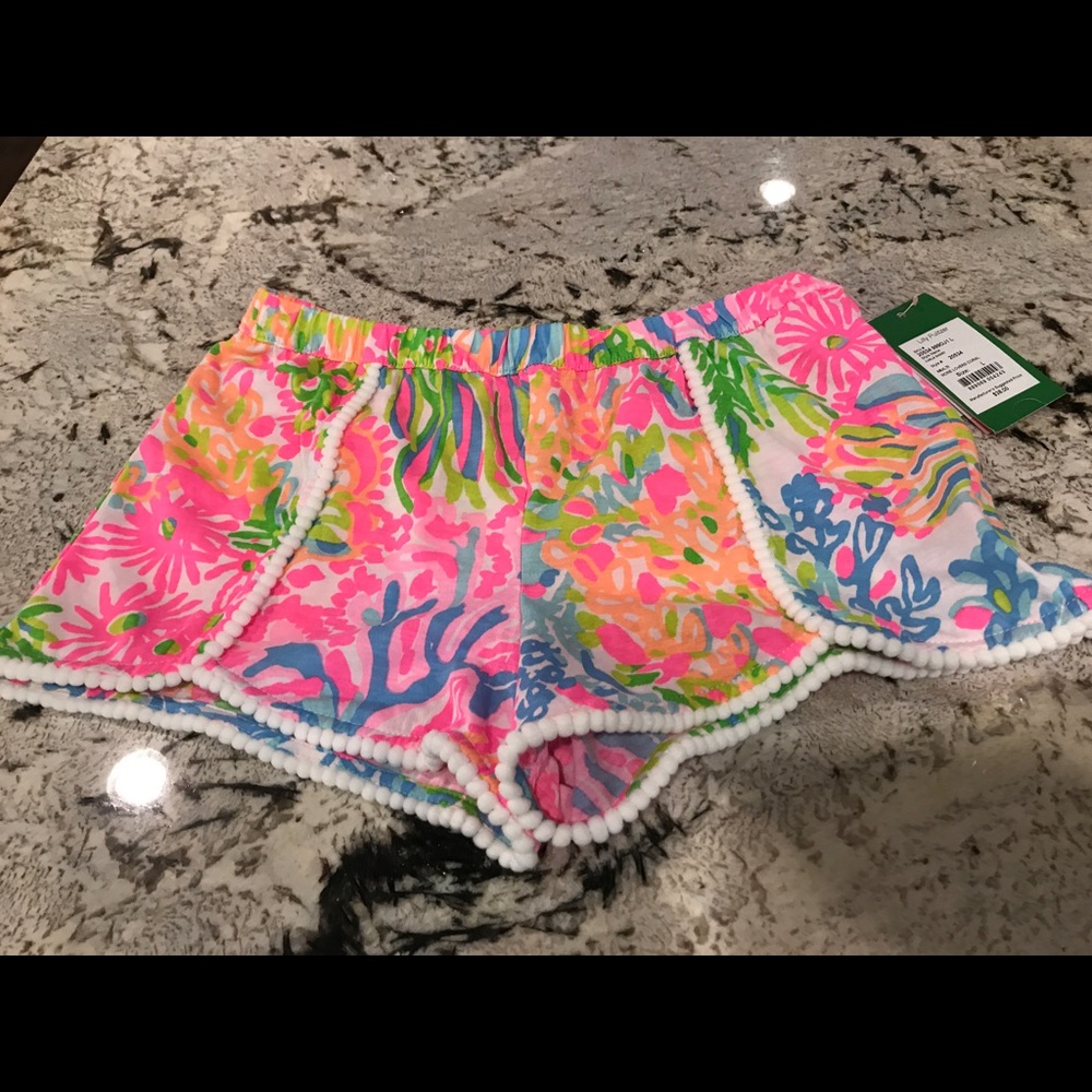 BNWT Lilly Pulitzer Pom Pom Shorts!