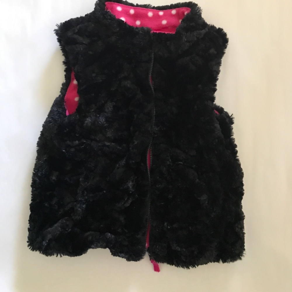 Girls faux fur zip up vest