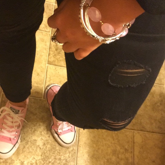 Meet your Posher, Laura - Picture 3 of 4