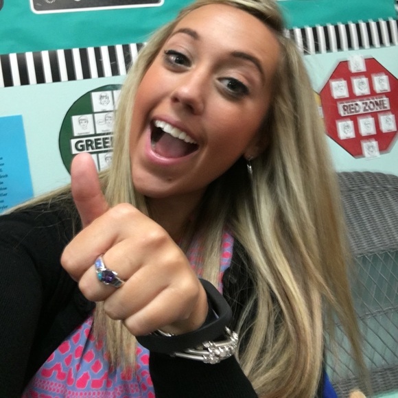 Meet your Posher, Laura - Picture 4 of 4