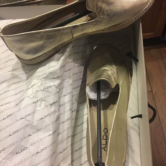 🌺ALDO Gold Leather espadrilles🌺 - Picture 2 of 8