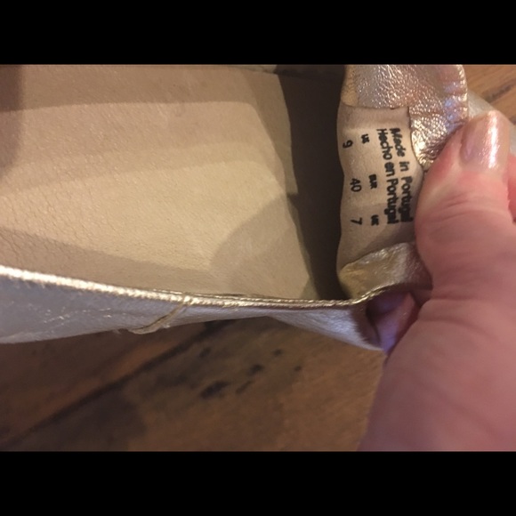 🌺ALDO Gold Leather espadrilles🌺 - Picture 3 of 8